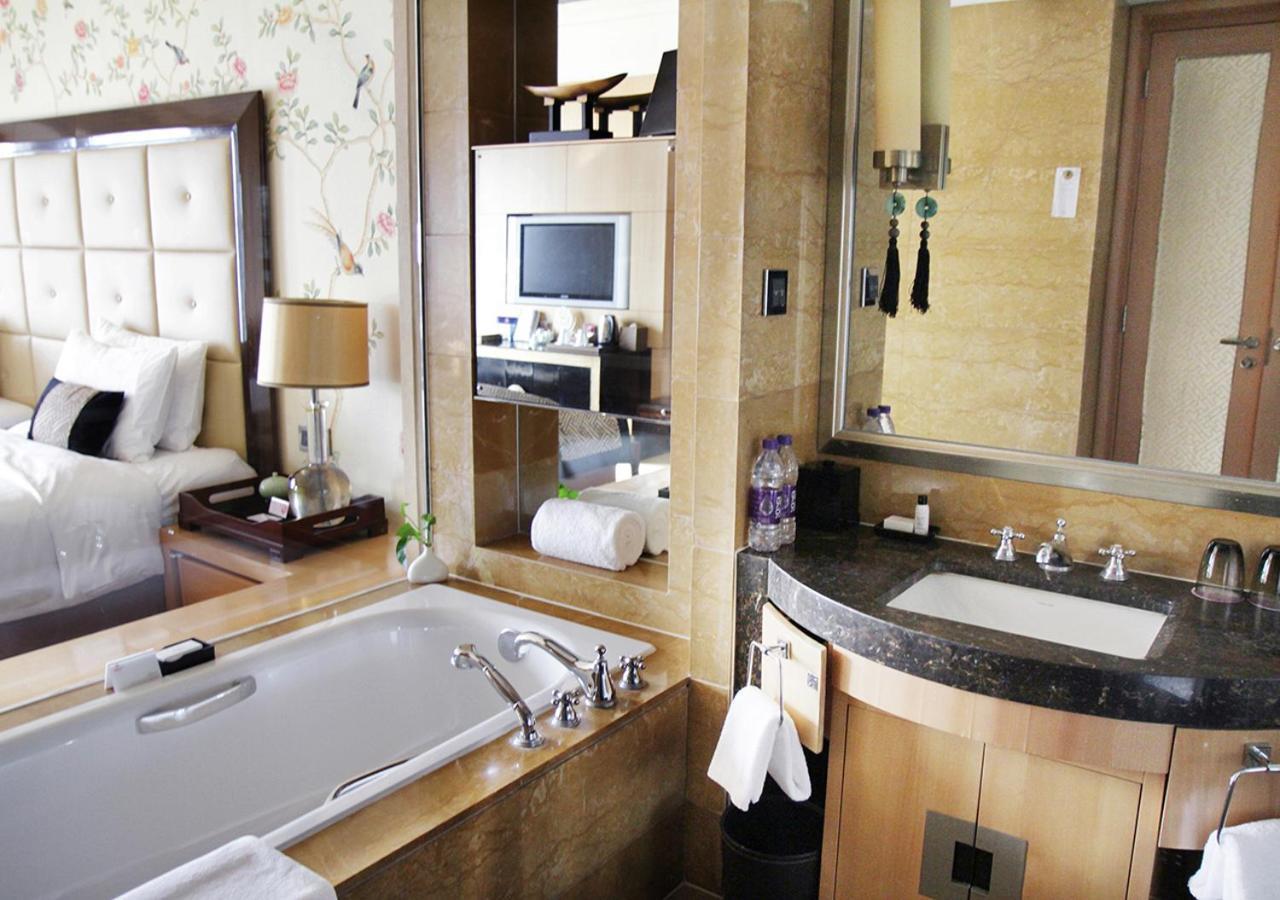 Executive Deluxe King Room