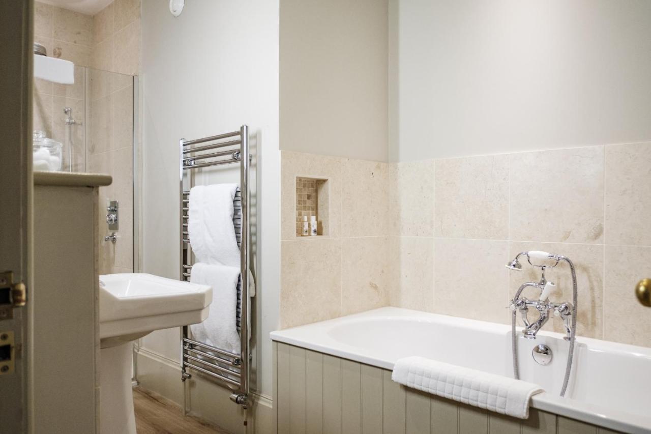 Large Double Room,971372050:JPEG