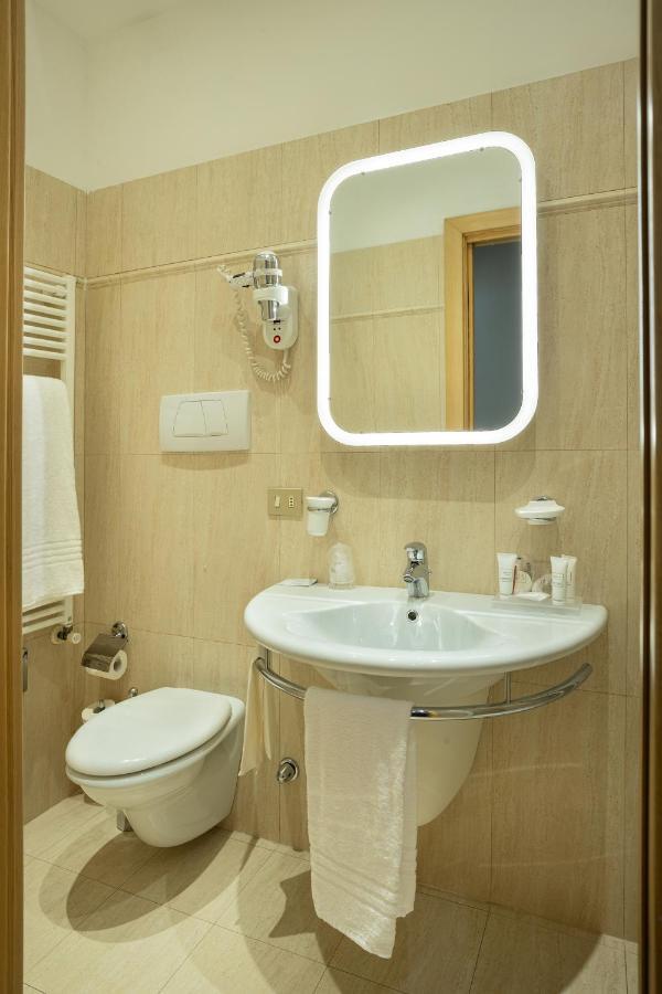 Single Room,1274487337:JPEG