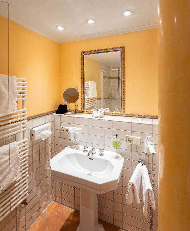 Double Room Premium on Ground Floor Street Side No Lake View