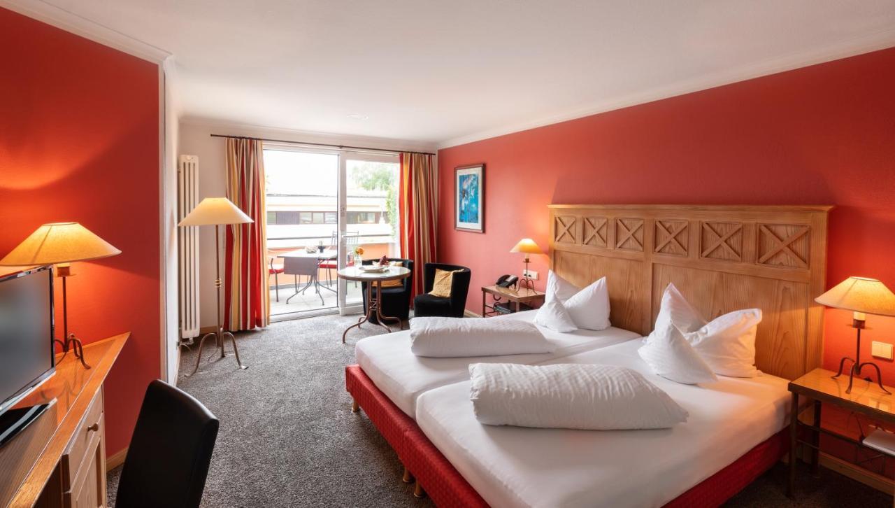 Double Room Premium on Ground Floor Street Side No Lake View