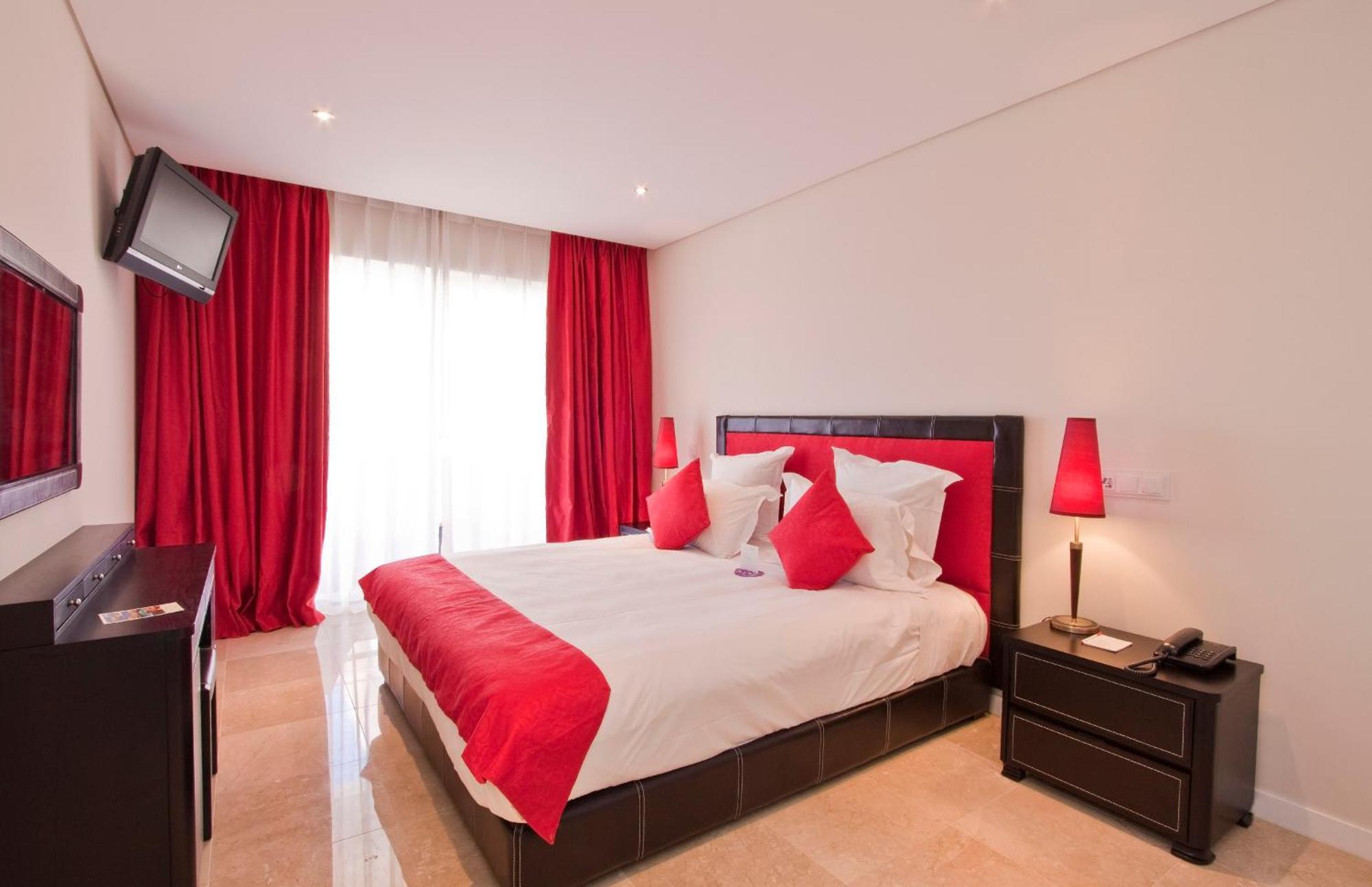 Luxury One-Bedroom Suite