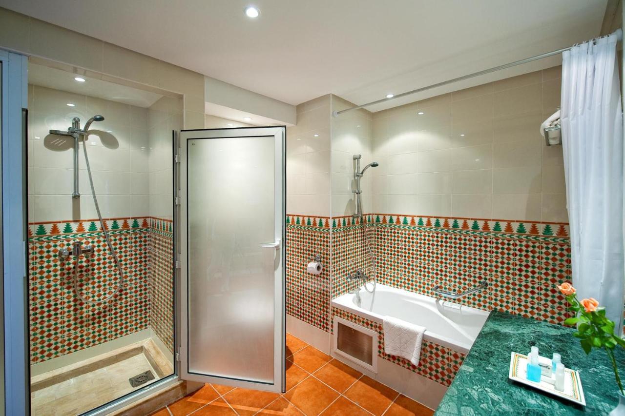 Double Room Pool View,1576711547:JPEG