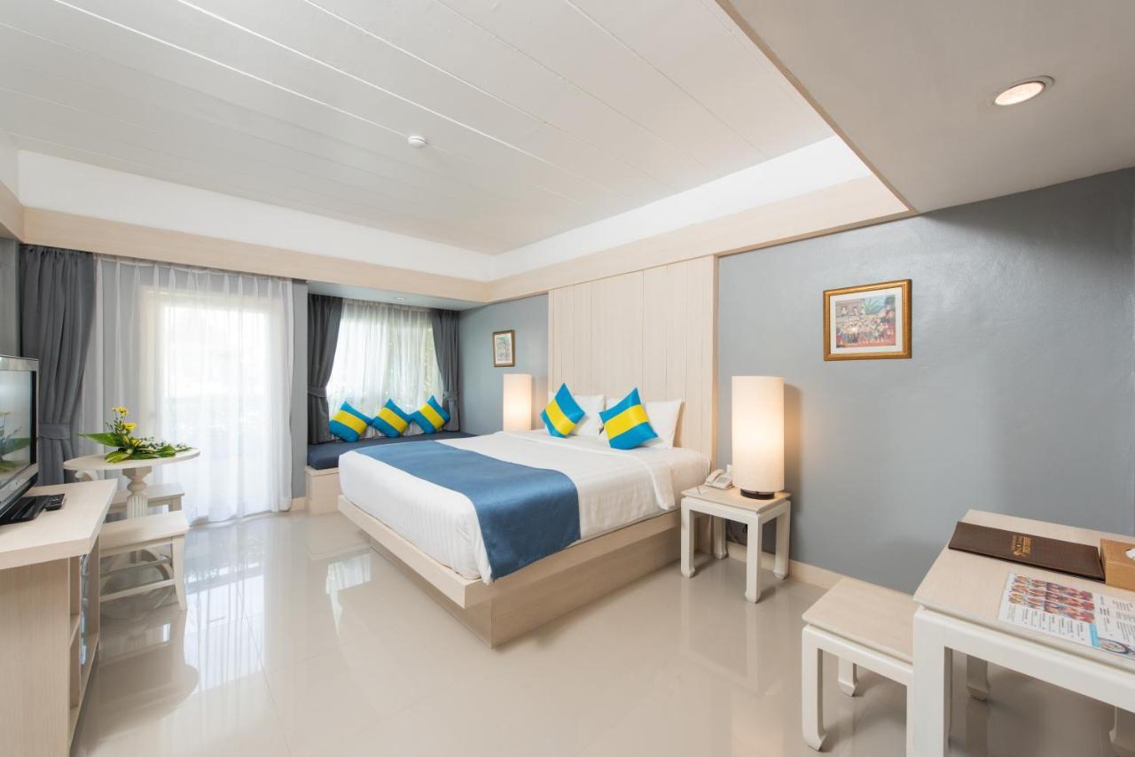 Superior Double or Twin Room Pool View