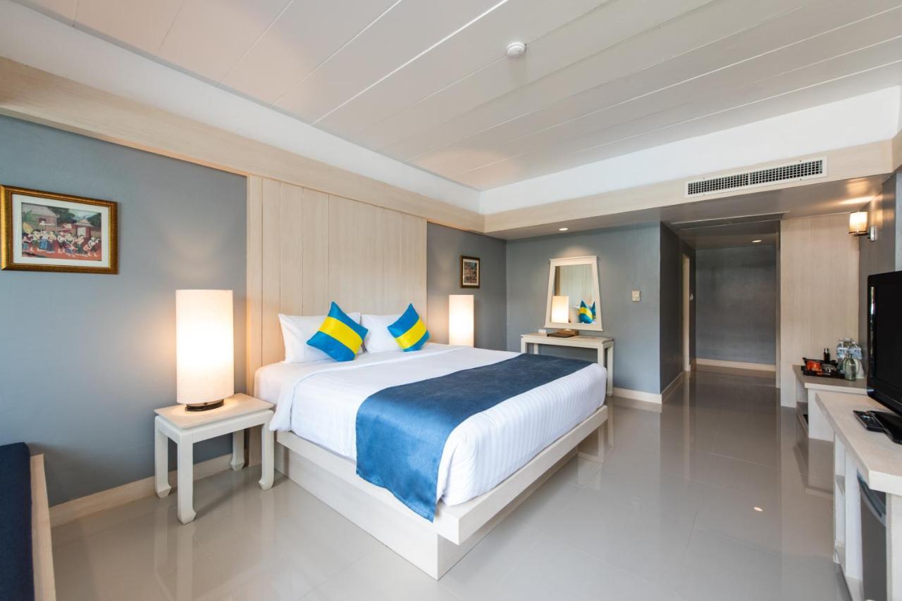 Superior Double or Twin Room Pool View