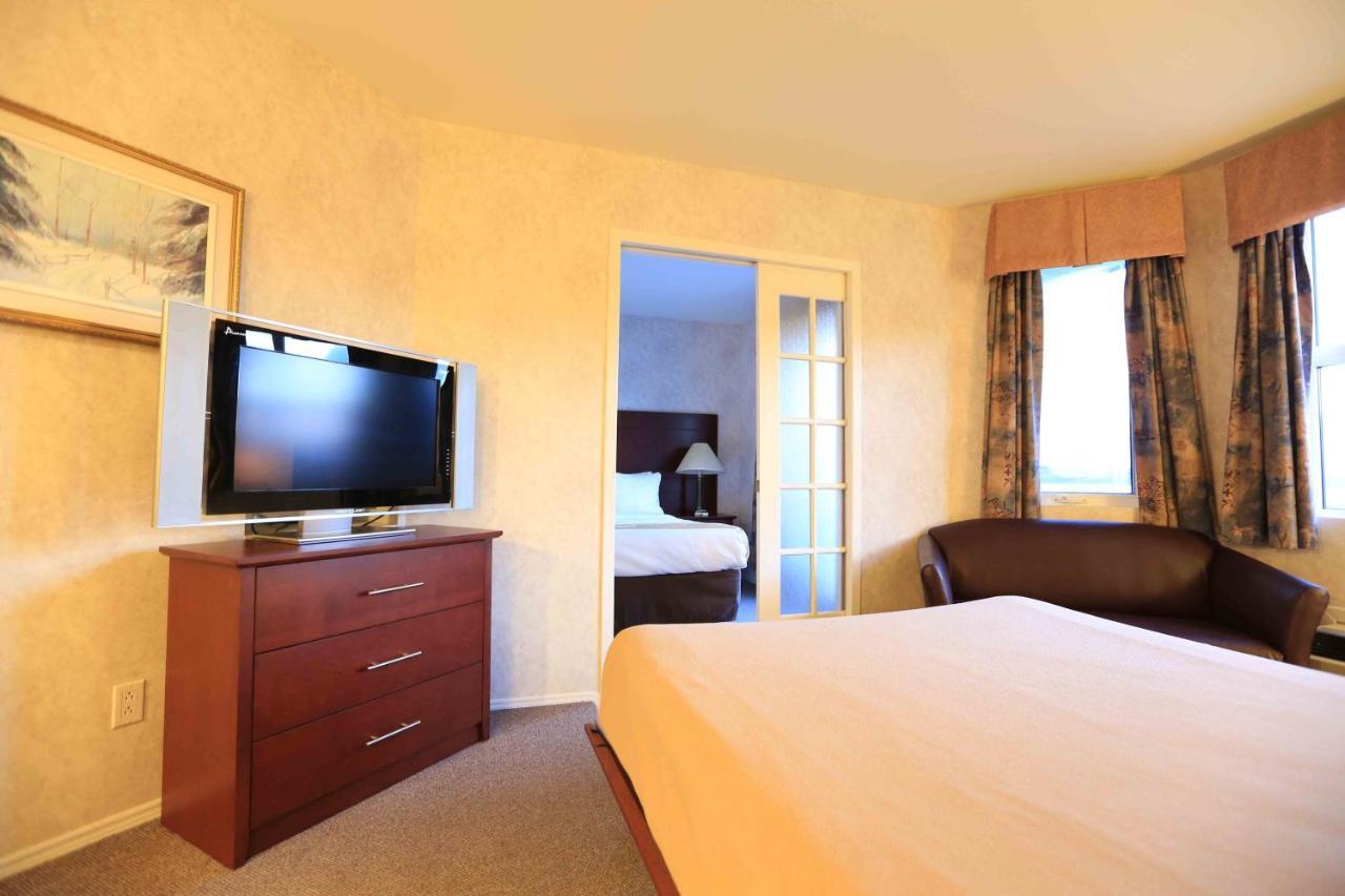 Queen Suite Two Queen Beds Non-Smoking