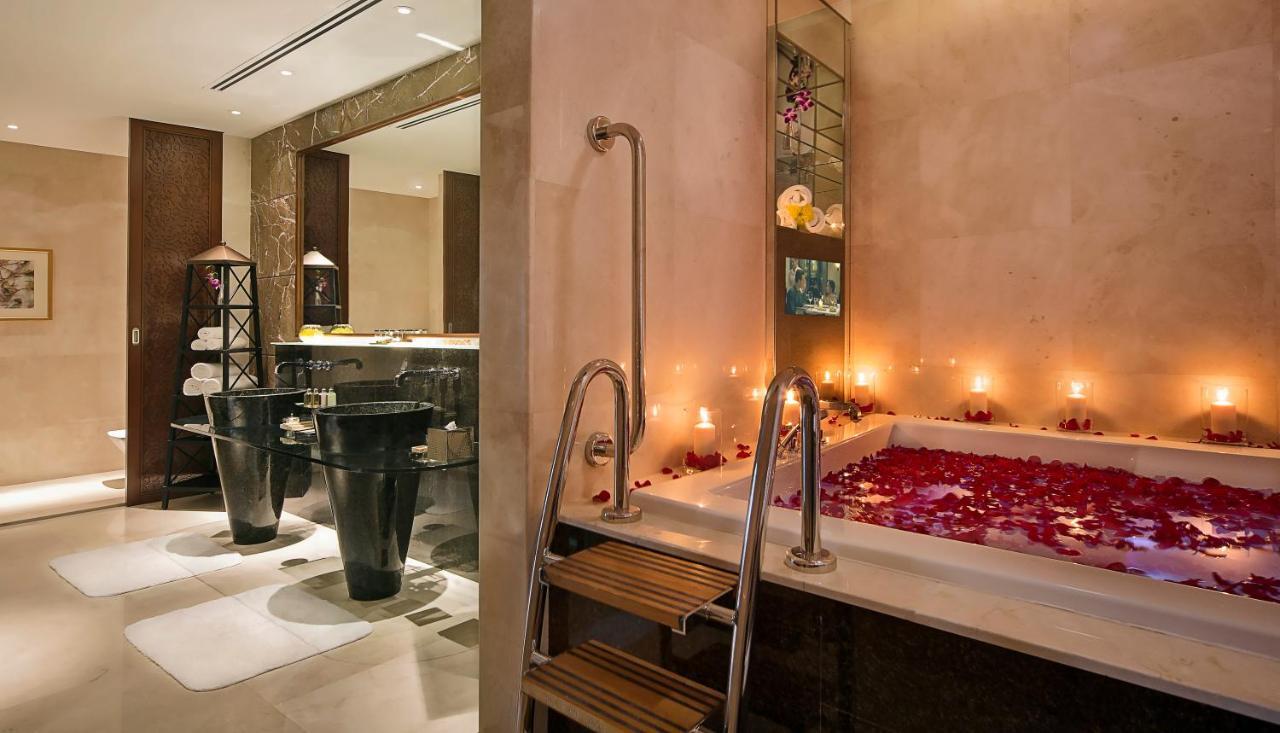 Al Raha Suite– Free daily shuttle bus to Yas attractions, Yas Mall and Grand Mosque,1416835956:JPEG