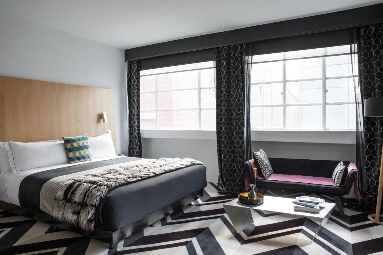 Deluxe King Suite