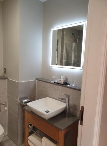 Double Room,1287054367:JPEG