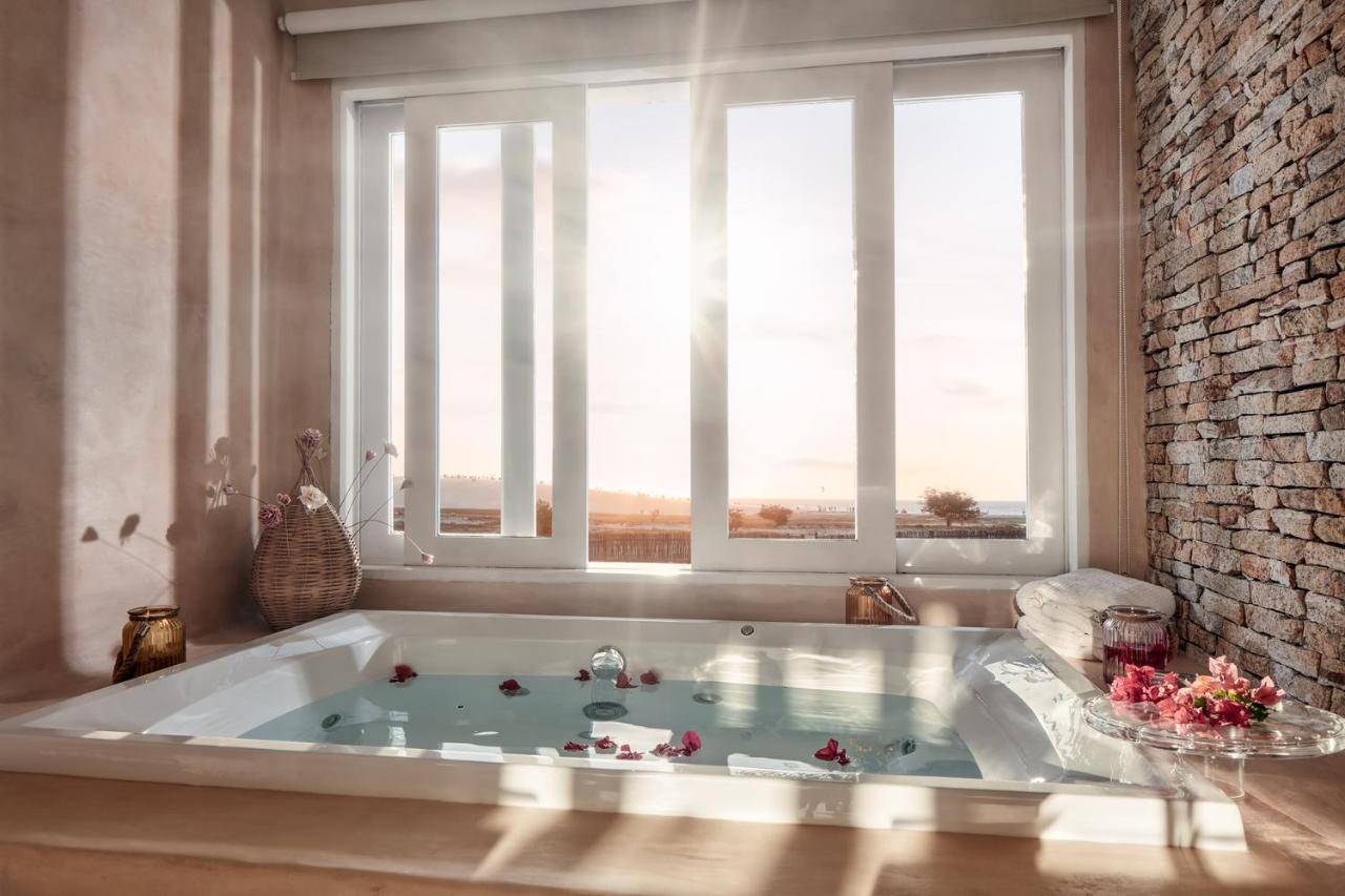 Deluxe Double Room with Bath & Sea View,969098092:JPEG