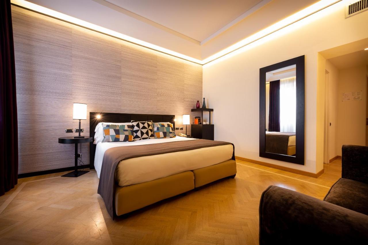 Deluxe Double or Twin Room City View