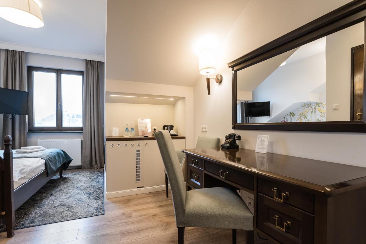 Single Room,969528766:JPEG