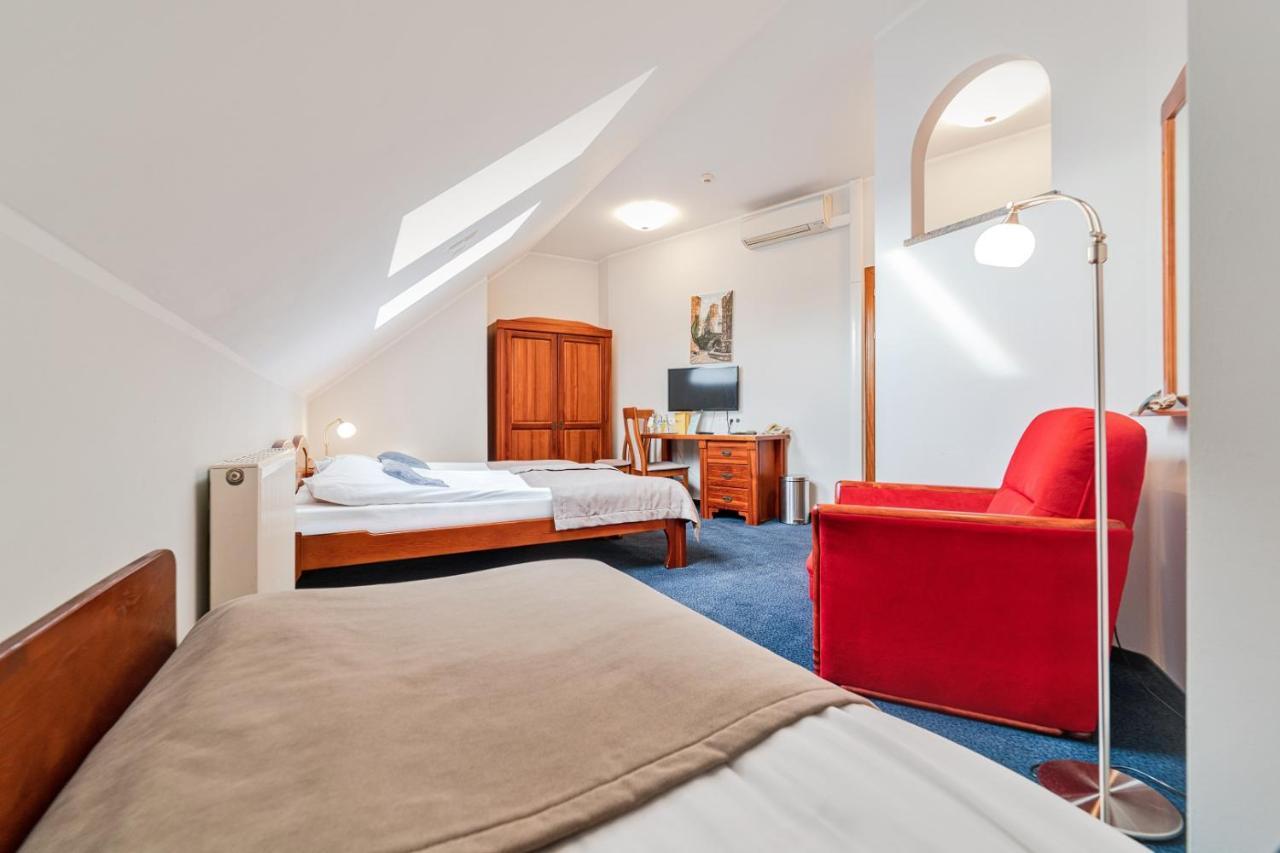 Standard Triple Room,1638474572:JPEG