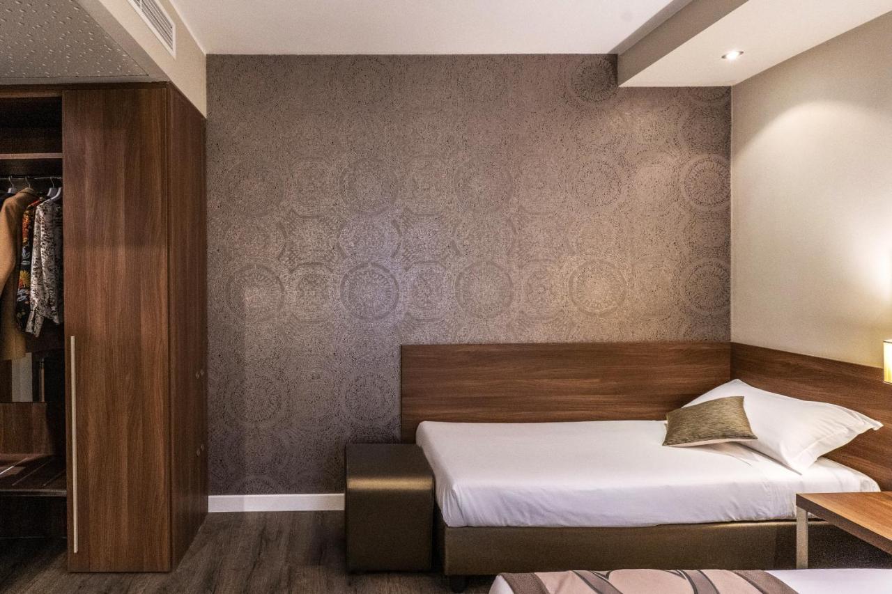 Classic Triple Room,1433478757:JPEG