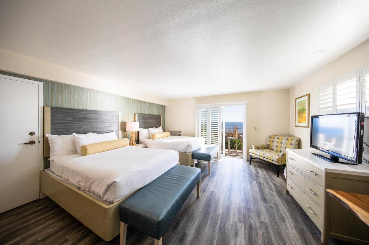 Oceanfront Room Two Double Beds
