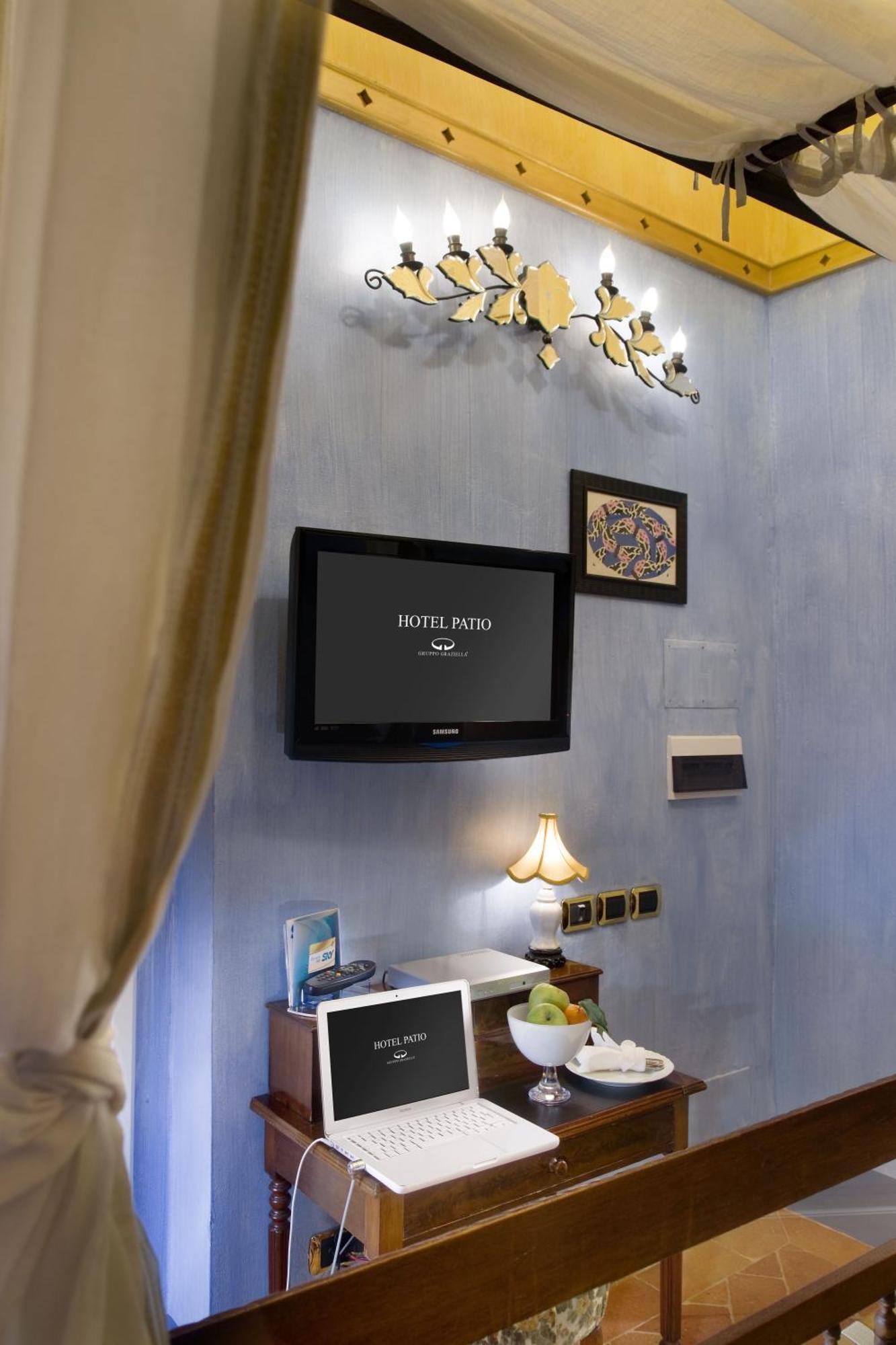 Small Double Room,972604519:JPEG