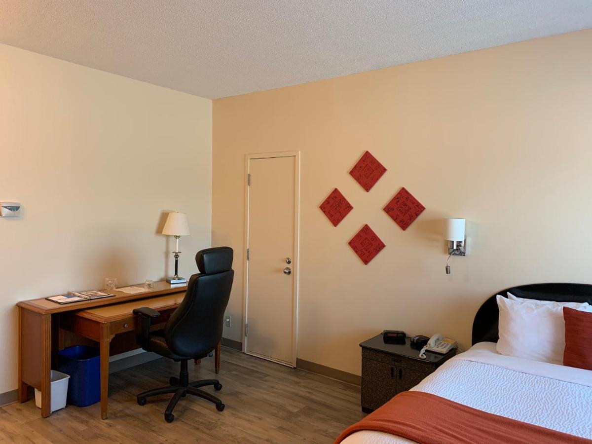 Executive Queen Room Non-Smoking