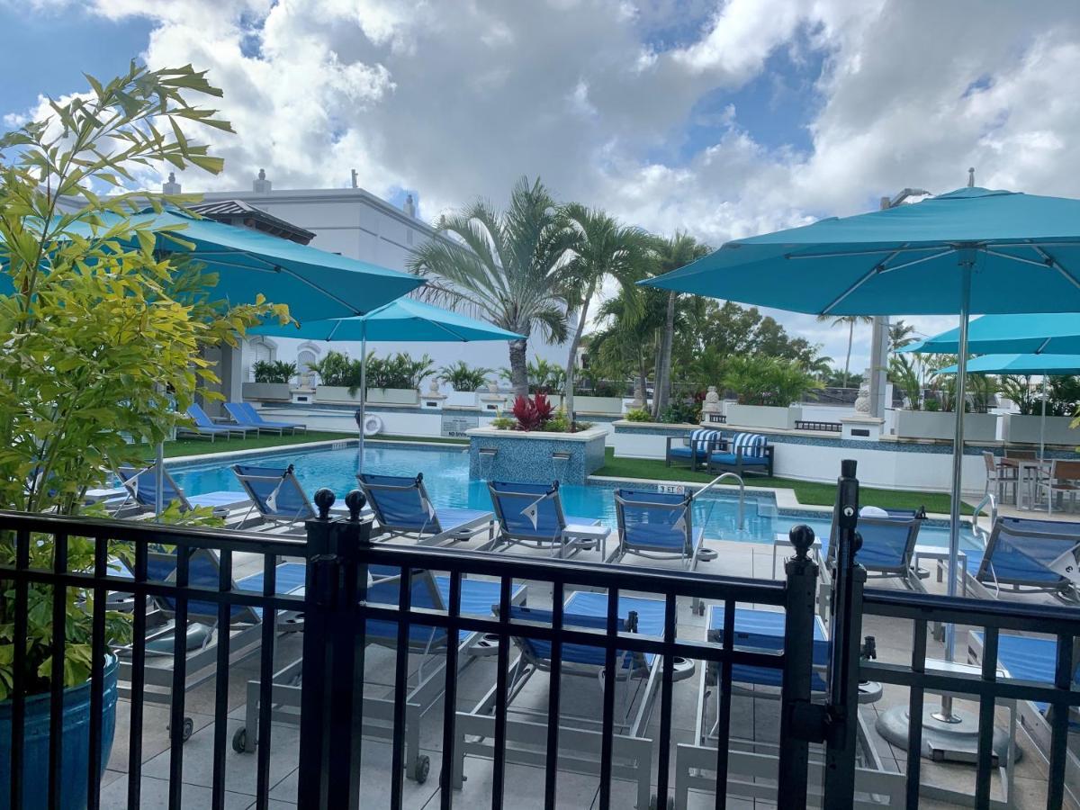 Pool View Deluxe KingﾠDeluxe View King,983028706:JPEG