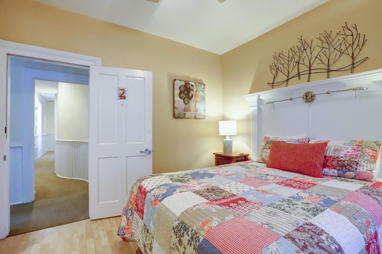 Queen Room