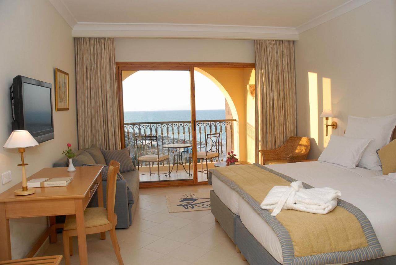 Chambre Lits Jumeaux Classique - Vue partielle sur la Mer