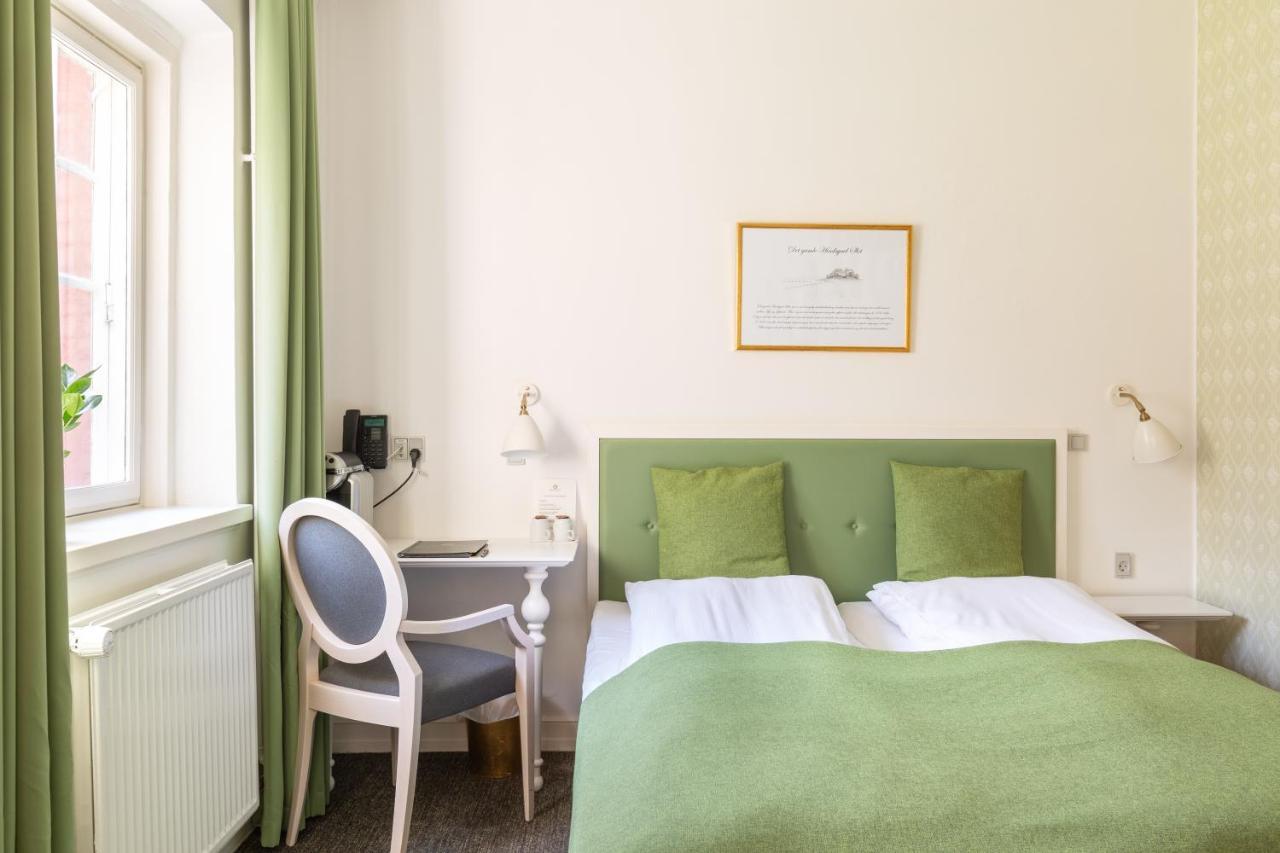 Standard Double Room,1120387353:JPEG