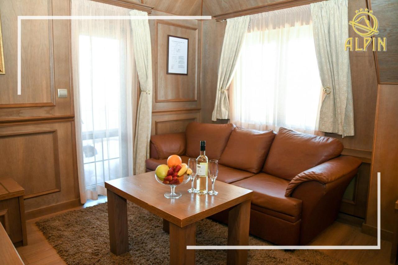 Junior Suite (2 Adults),992124340:JPEG