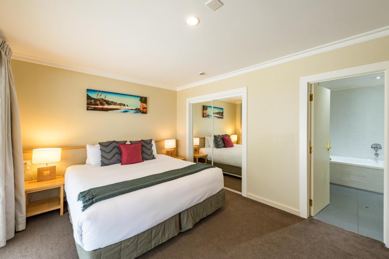 Executive Two-Bedroom Apartment,995242891:JPEG
