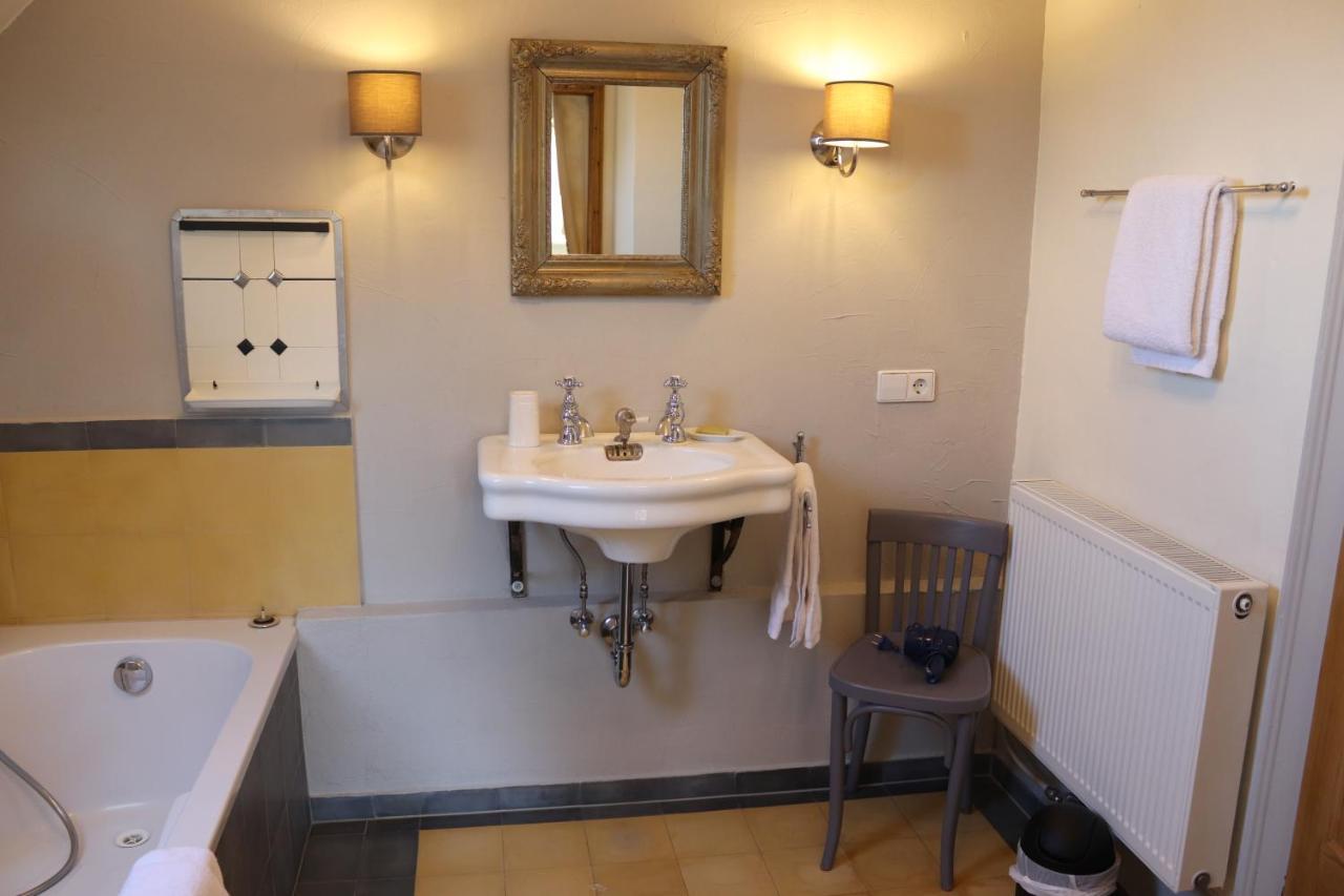 Single Room,996565102:JPEG