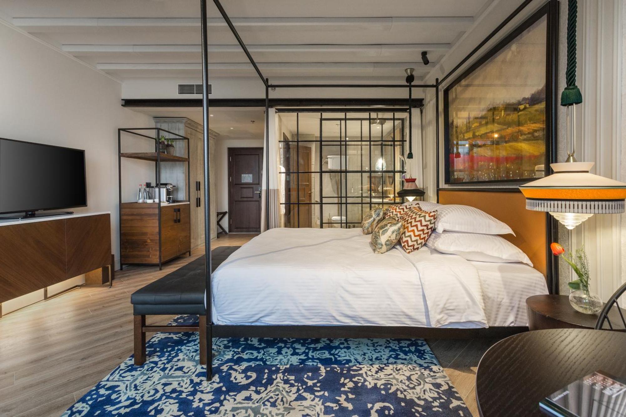 Dolev Deluxe Room