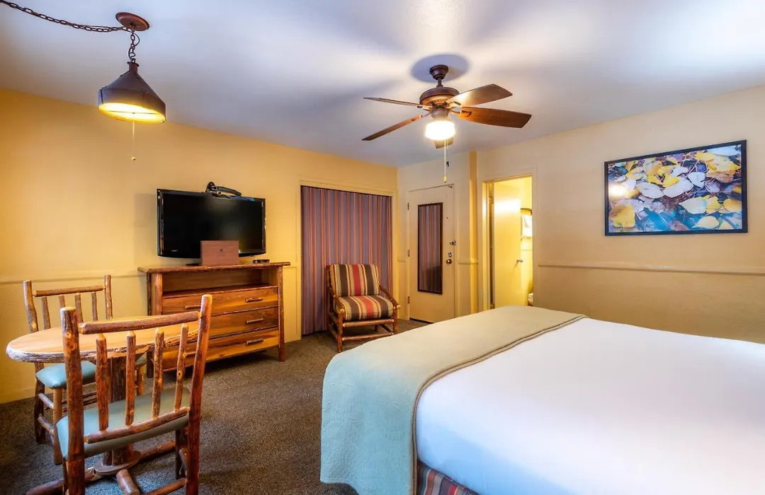 Yosemite Valley Lodge-1