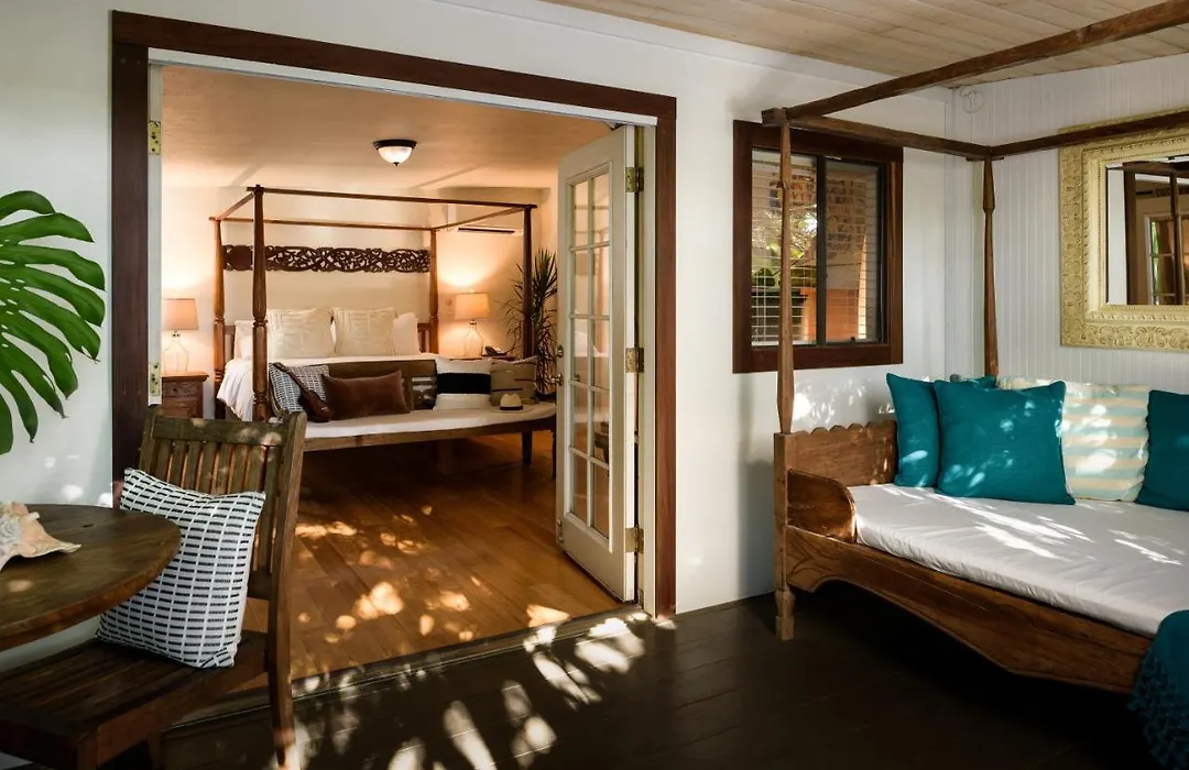 Paia Inn-1