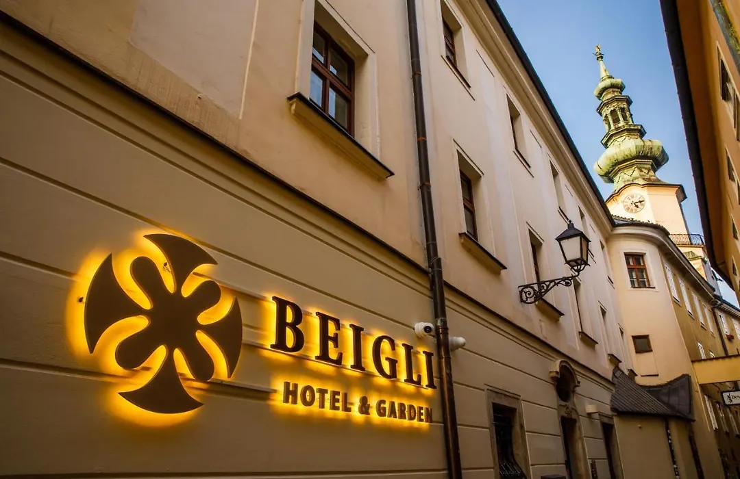 Beigli Hotel & Garden-1