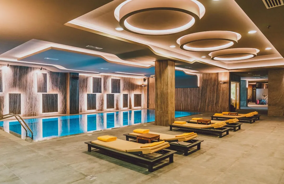 Emerald Hotel-1