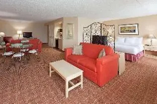 La Quinta By Wyndham Garden City-1