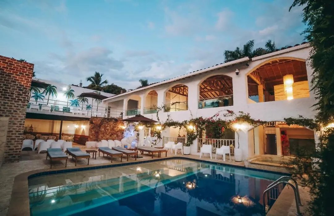 Ángel de Santa Fe by Bernalo Hotels-1