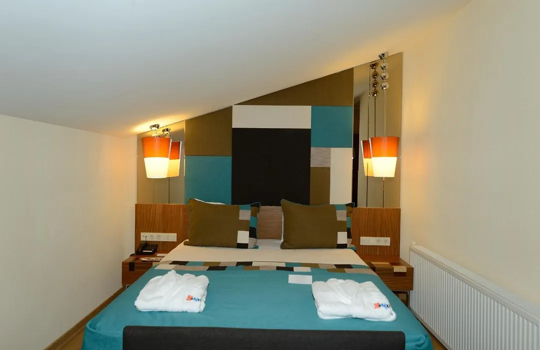 Collage Pera Hotel-1