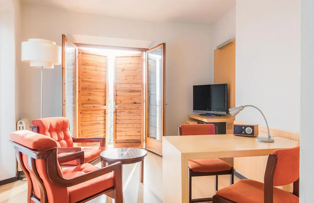 Hotel Emporda-1