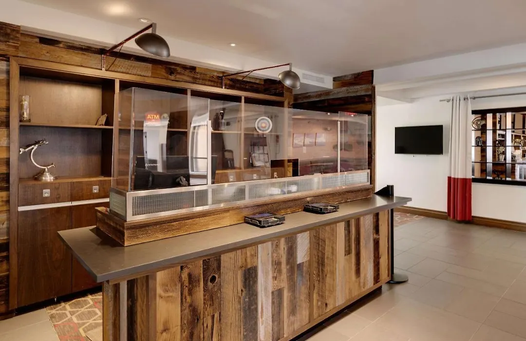 The Crossroads Hotel - Newburgh-1