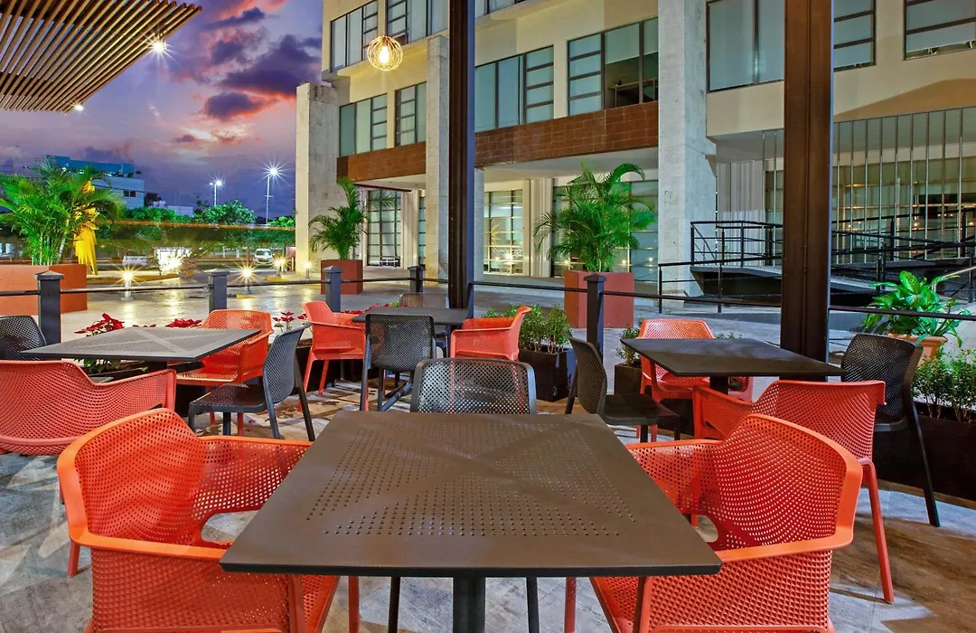 Wyndham Garden Cancun Downtown-1