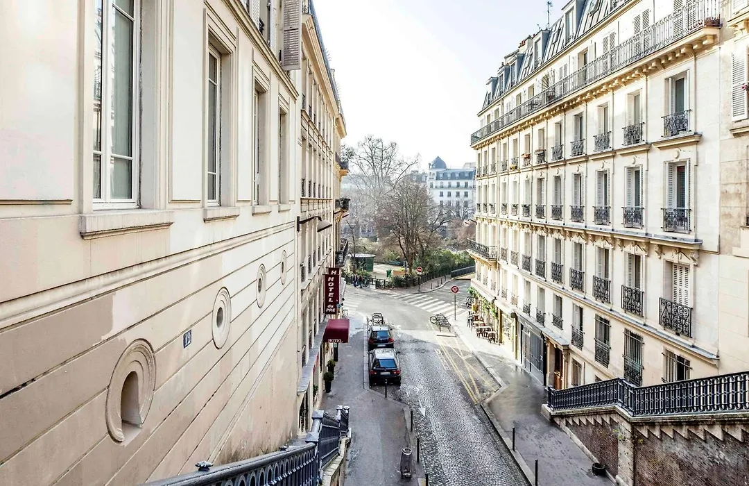 Ibis Styles Paris Cadet Lafayette-1