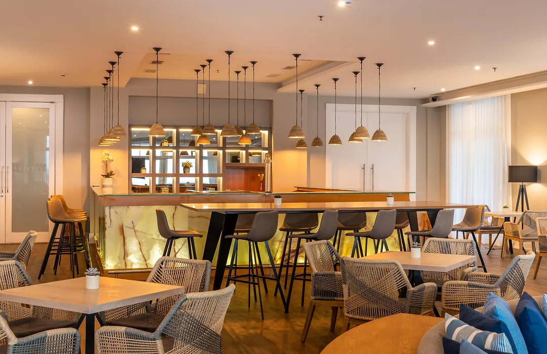 Praia D'El Rey Marriott Golf & Beach Resort-1