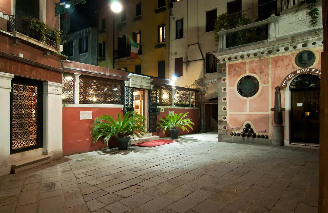 Hotel La Fenice Et Des Artistes-1
