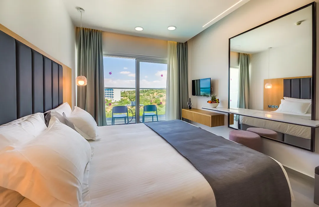 Napa Mermaid Hotel & Suites-1