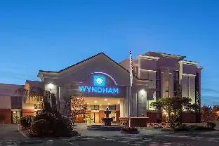 Wyndham Visalia-1