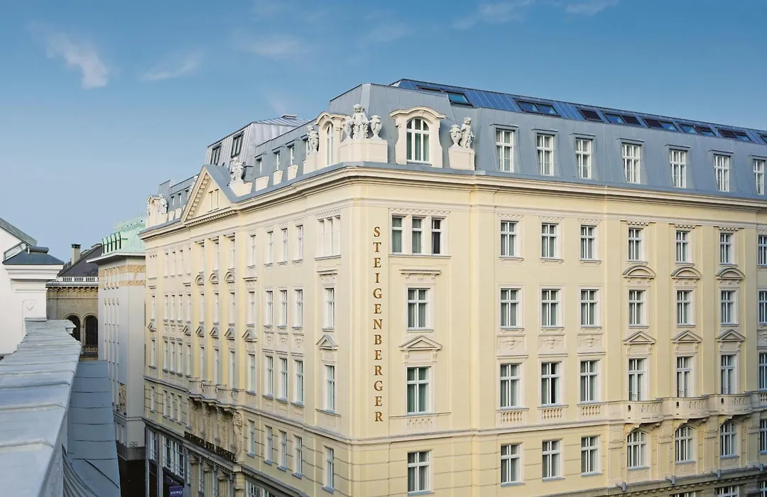 Steigenberger Hotel Herrenhof-1