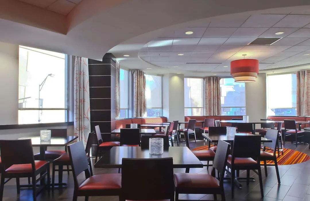 Hampton Inn & Suites Columbus-Downtown, Ohio-1