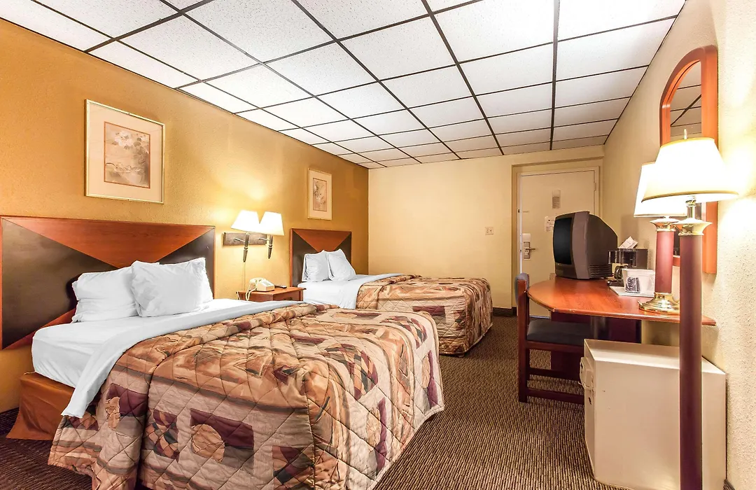 Rodeway Inn Sandusky North-1