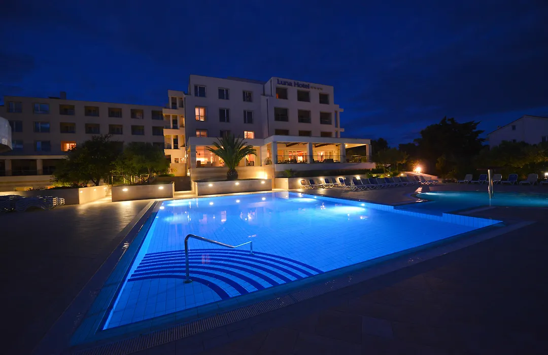 Family Hotel La Luna-1