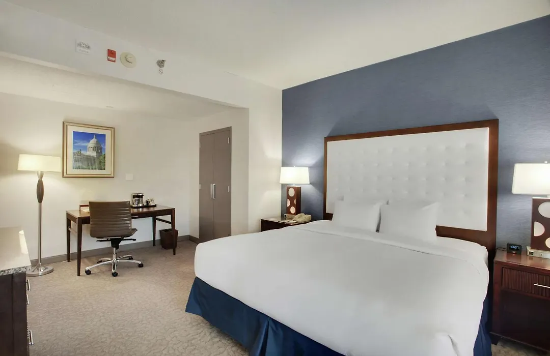 Doubletree By Hilton Little Rock-1