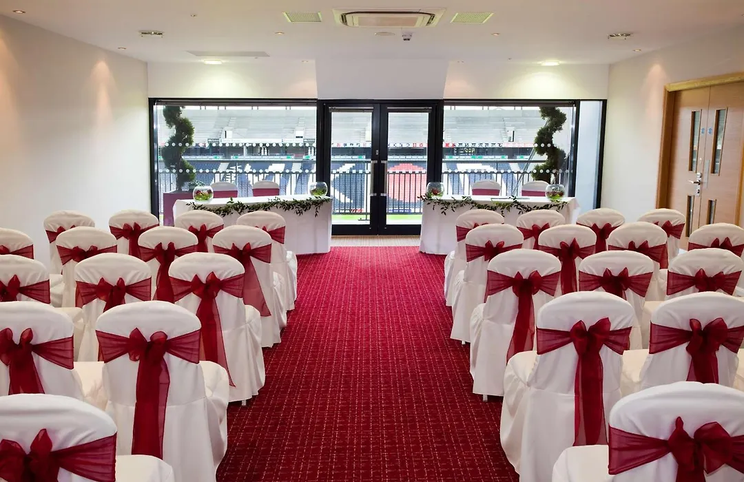 Doubletree By Hilton Milton Keynes-1